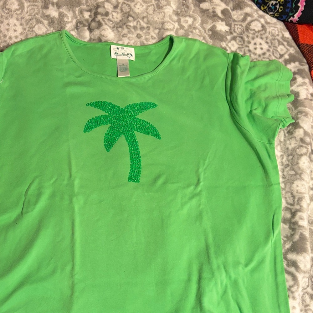 Quacker Factory Vibrant Green Tee with Palm Design sequins size 1X